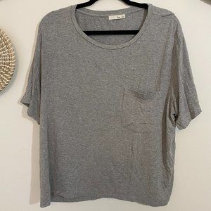 Aritzia Wilfred Free Pocket T-Shirt grey size L